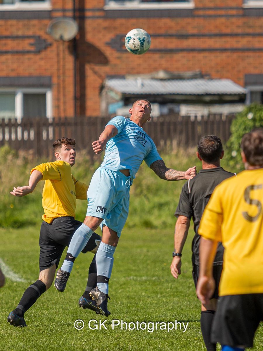 Gkphotosports's tweet photo. A few from the weekend @plattbridgefc1  @WiganTownFC #grassrootsfootball #veteransfootball #football #wigan https://t.co/nxoZnFqGtl