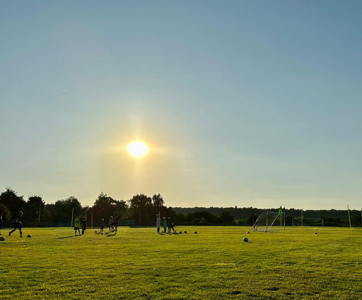 OllertonTownCFC's tweet photo. A busy start to the week at Walesby Lane with @2021TheNextGen and @AcademyG3a both using the site, as well as our very own Under 10's. https://t.co/vsulWo2wwE
