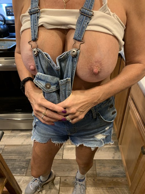 ❤️❤️❤️❤️ https://t.co/dgORKzq9D9<a href="/tag/retweet"class="tags"><span>#retweet</span></a>