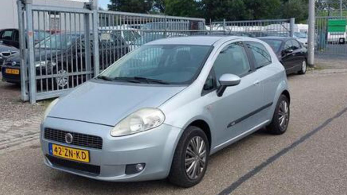 2008 Fiat Grande Punto 1.3 JTD Dynamic
3Drs Diesel
APK 8-12-2023
KMSTAND 330646 
PRIJS €1399,-
TEL:06 85 88 11 05
Zie ook mijn andere advertenties op mijn Facebook pagina en meer foto's facebook.com/stancosoccasion
Leeuwarden Friesland