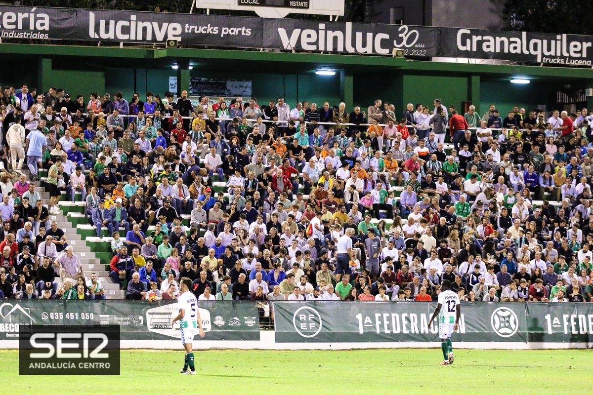 marcelo10hvr's tweet photo. El fútbol, a la larga, siempre es justo. Acabaremos recogiendo lo que estamos sembrando. Este es el camino.
¡Gracias, afición, por estar con nosotros! Seguimos 🍍💚

📸 @fer_gonzalez78 
⚽️ @AntequeraCF https://t.co/q4A0UZQQK6