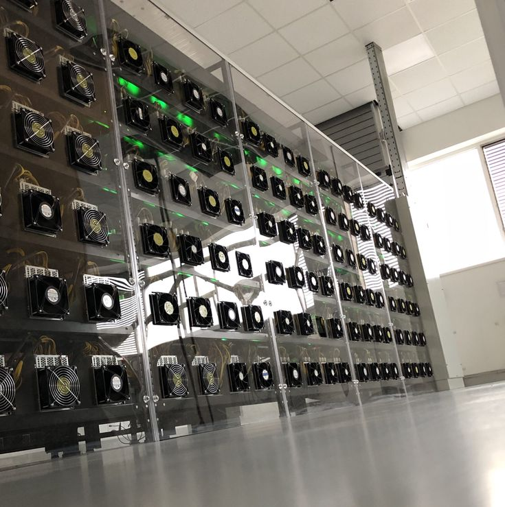 Ramla27r's tweet image. Here is a look inside building 1/2 of my mining farm. Almost all 1050s in this building. my new building will be all 170hx cards. Hoping to have it finished by EOY. #Ethereum #RVN #Mining #BTC #BEBcoin #NFT #NFTCommmunity #Traders