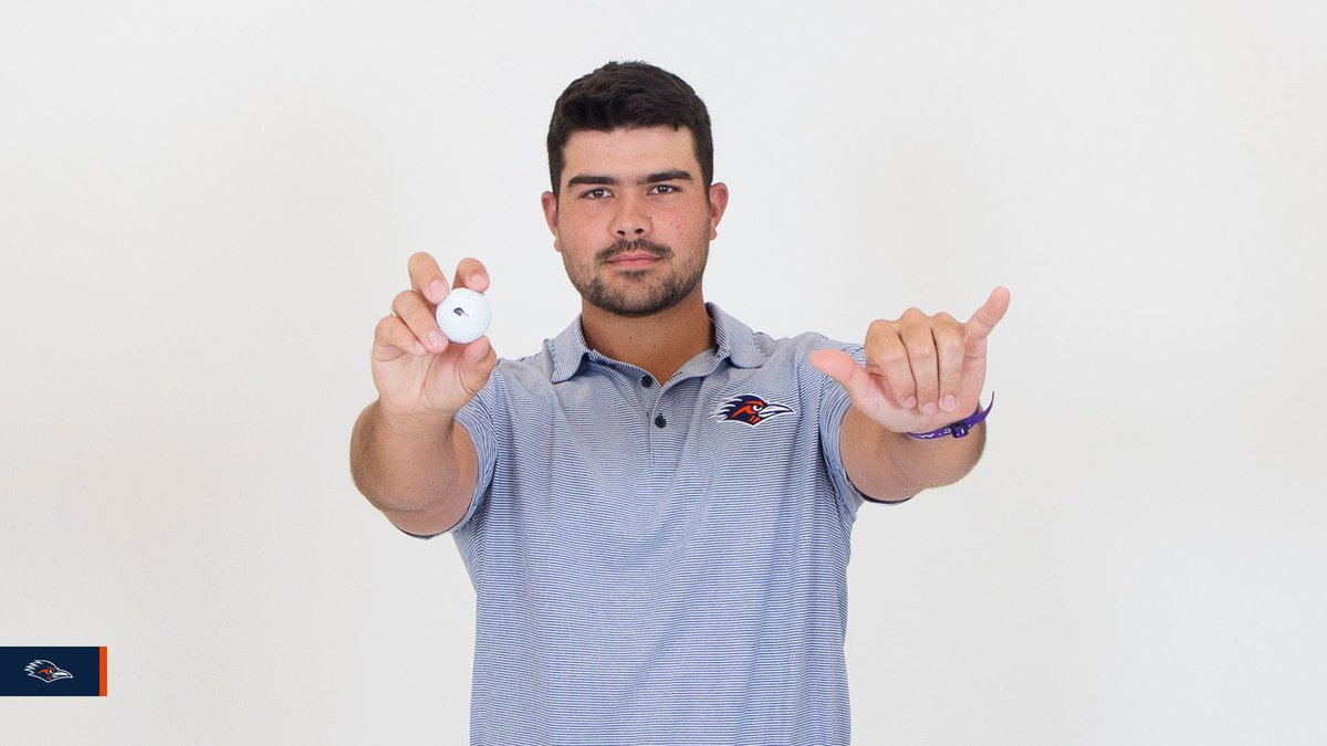 UTSAMensGolf's tweet photo. 📷 BTS at Photo Day #BirdsUp 🤙 https://t.co/UYfxbr9NKT