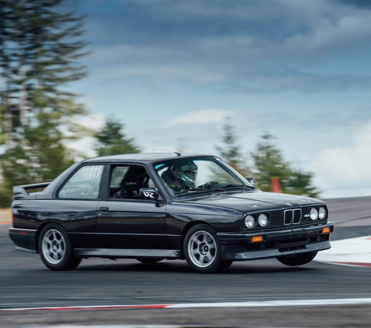 Track days are the best days! Is anyone taking their BMW to the track this weekend? // Images brought to us by @‌wildapplehill and @‌bouchezphotography!
#ultimatedrivingmachine #bmw #bmwm #bmwusa #bmwmpower #mpower #bmwperformance #bmwmmotorsport #bmwmotorsport #bmwcca #trackday