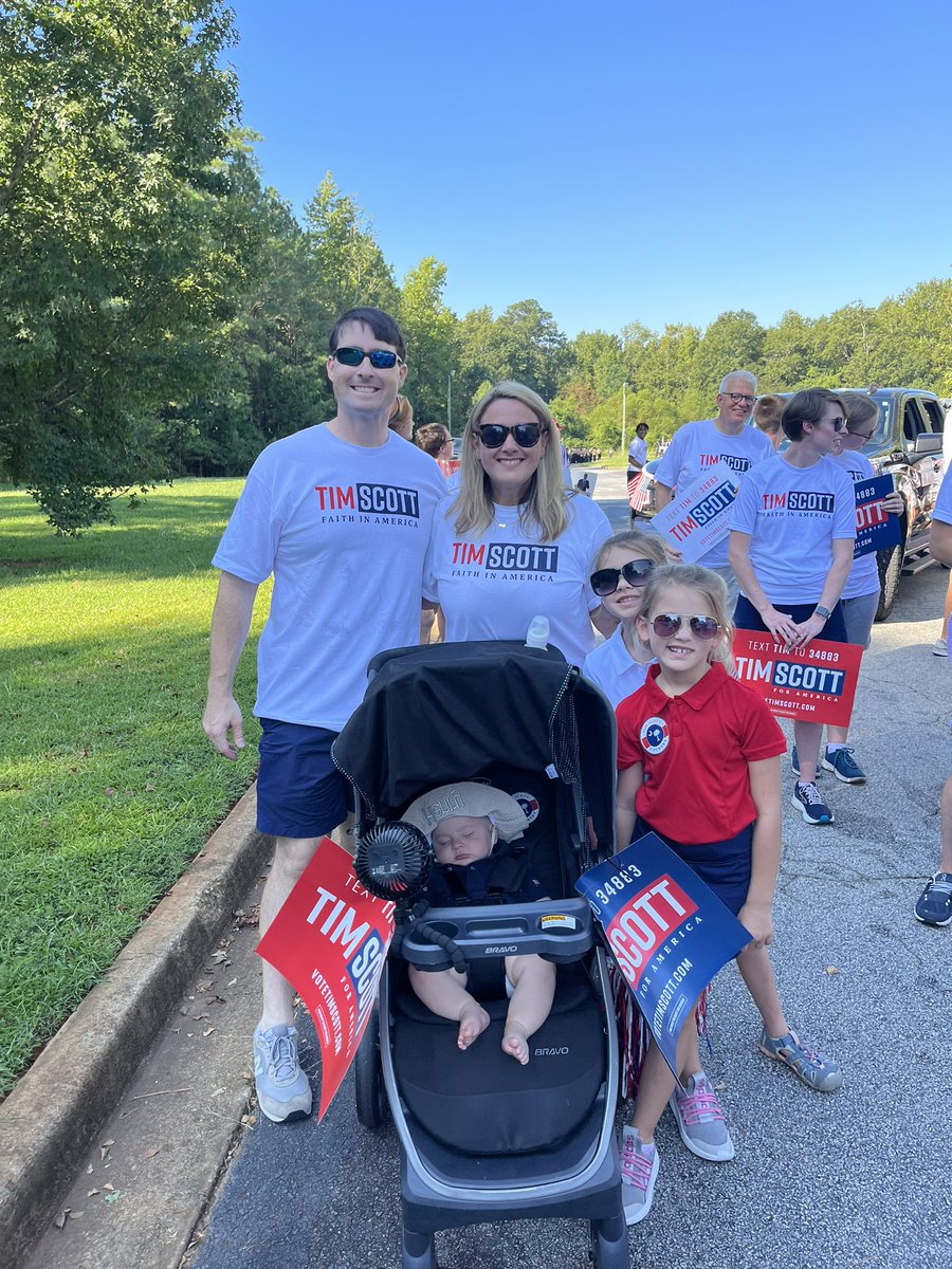 TeamTimScott's tweet photo. Team Tim Scott brought the ENERGY today in Chapin, SC!
LET’S GO!! 🇺🇸🌙🌴 https://t.co/SpfTKp9B0d