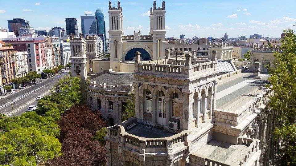 intriper's tweet photo. El festival internacional de arquitectura «Open House Madrid» permitirá conocer más de 90 edificios de manera gratuita 🥳🏙️🇪🇸

📌 Del 21 al 24 de septiembre podrán visitarse y recorrerse edificios y estudios de arquitectura de la capital española que normalmente se encuentran cerrados al público.

Todos los detalles 👉 https://t.co/GPukr2i9Kn