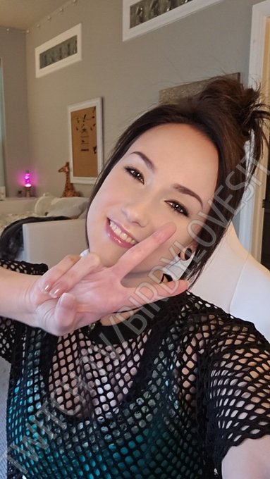 SECOND STREAM HERE WE GO https://t.co/bSd5CEvUFS https://t.co/MPd3eUoWAr