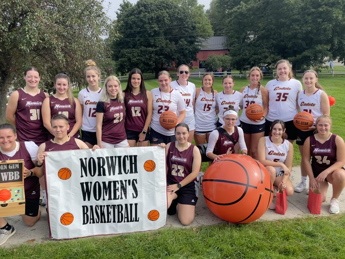 NorwichWBB's tweet photo. Our ladies took part in this morning's @NorthfieldVT  Labor Day Parade for the first time! The theme of the parade was "Hidden Gems", and we presented ourselves as one of the best in the town!

📸: Jasmine Olson, Mark Collier, Haley Brewster

#rollwick https://t.co/dEDwE1LNXY