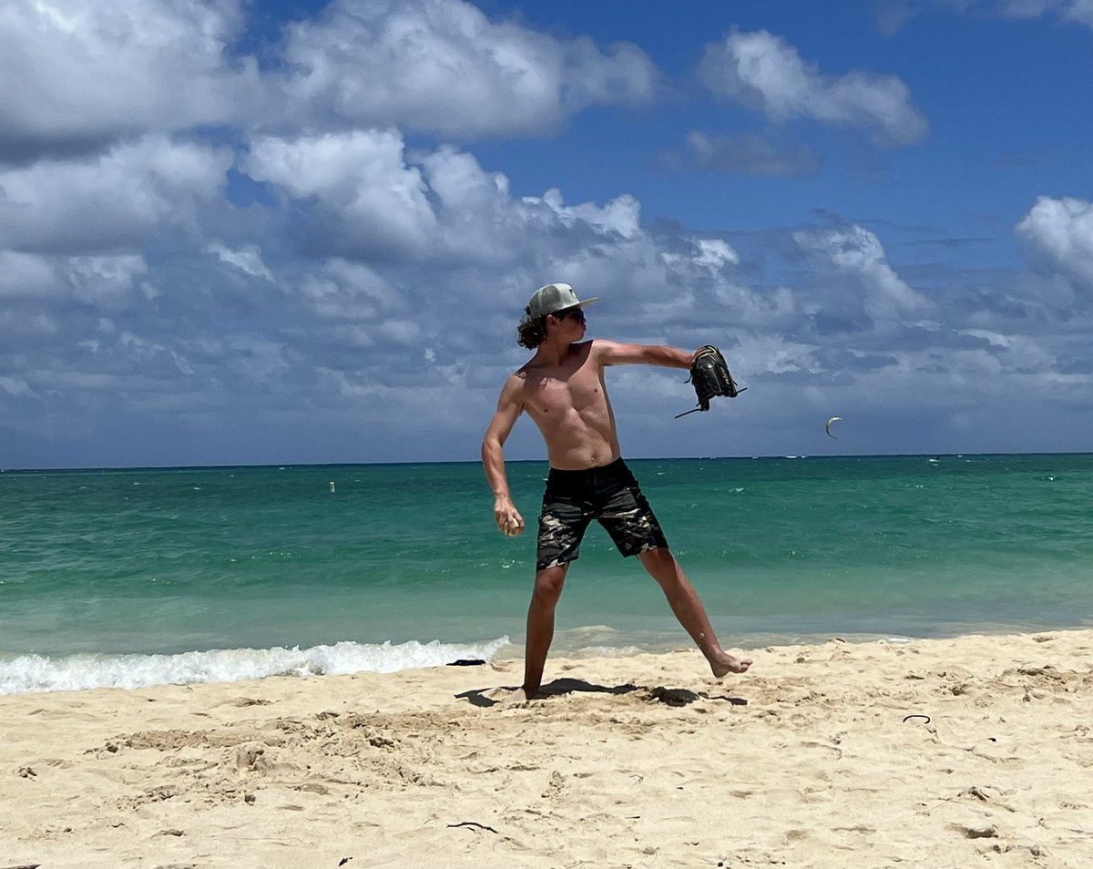 Conor_Mullin27's tweet photo. Had a great vacation to end the summer. 
Freshman year of High School begins tomorrow. 
#enjoythemoment 
#beachbaseball 
#timeforschool https://t.co/l8APZxtdjF