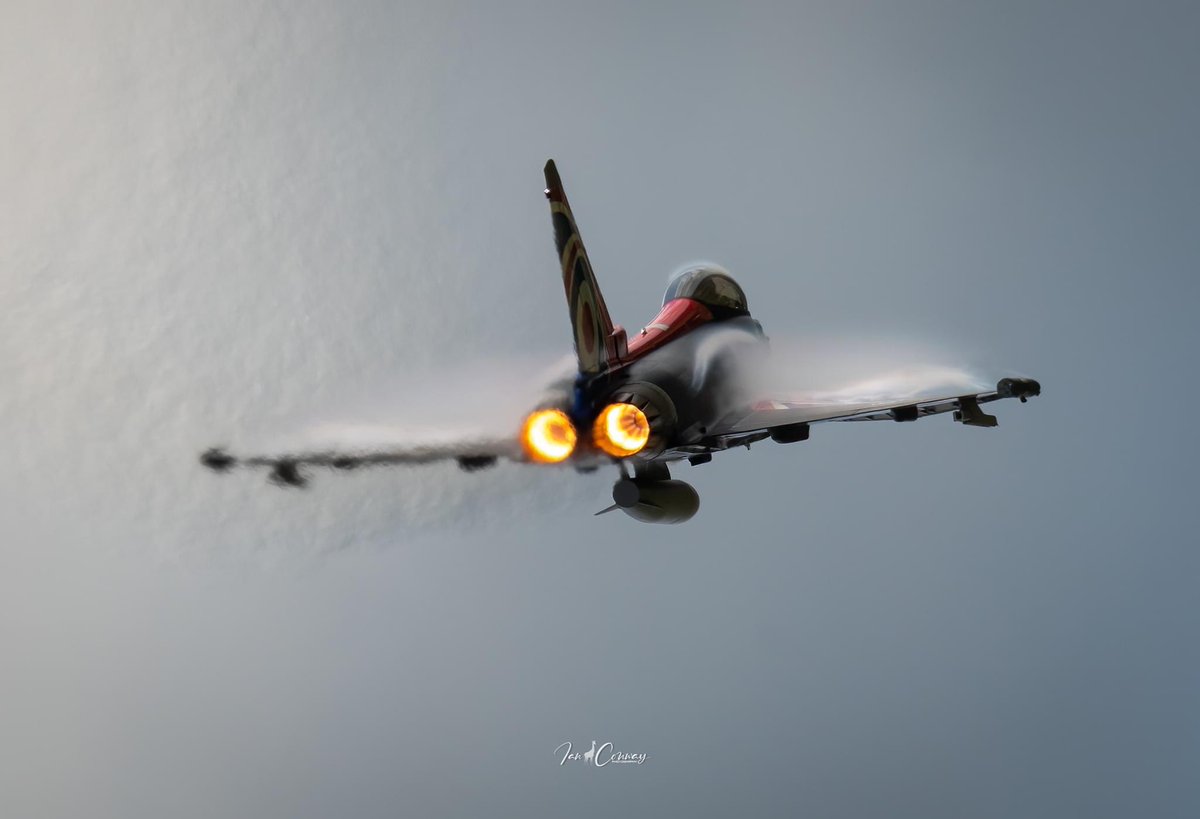 ian conway tweet media