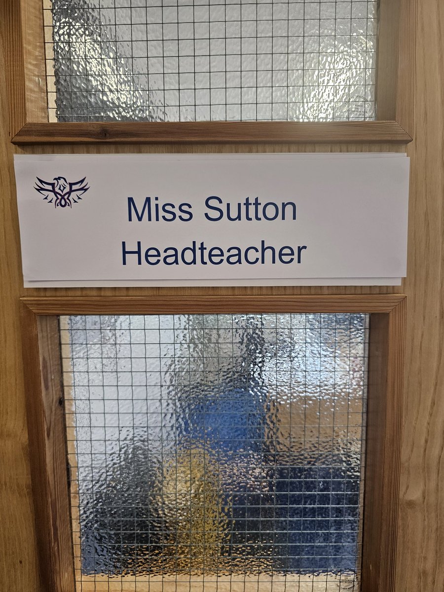 Claire Sutton MCCT (@csuttonhistory) on Twitter photo Flowers sent to work by my Dad on my first day back. Very proud to be standing in for one term as interim Headteacher for an amazing school. <a href="/pagethighschool/">Paget High School</a> it is such a privilege to lead you this term, lets bring on the fun. 🥰 Flowers sent to work by my Dad on my first day back. Very proud to be standing in for one term as interim Headteacher for an amazing school. <a href="/pagethighschool/">Paget High School</a> it is such a privilege to lead you this term, lets bring on the fun. 🥰
