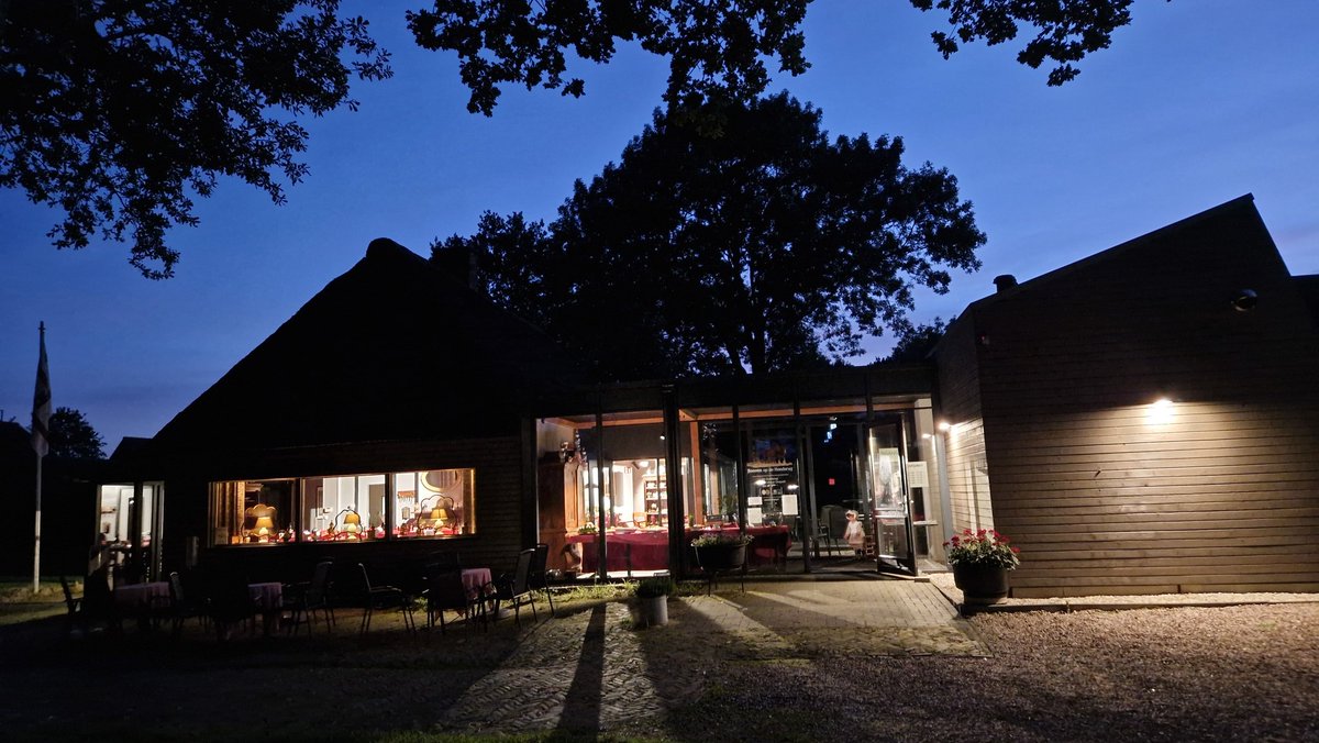 At #Nabershof in #Emmen tonight #summerevening #museum #hondsrug #rotarymeeting