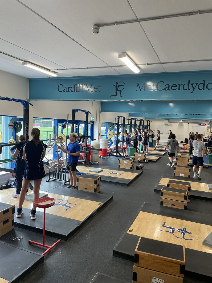 KSGSport's tweet photo. ๐- Great pre-season weekend away with the Girlsโ 1XI squad at the @CMetSport Invitational. Lots of progress made individually and as a team. #KingsHockey #DevelopingKingsTalent https://t.co/UWw7MMQV5T
