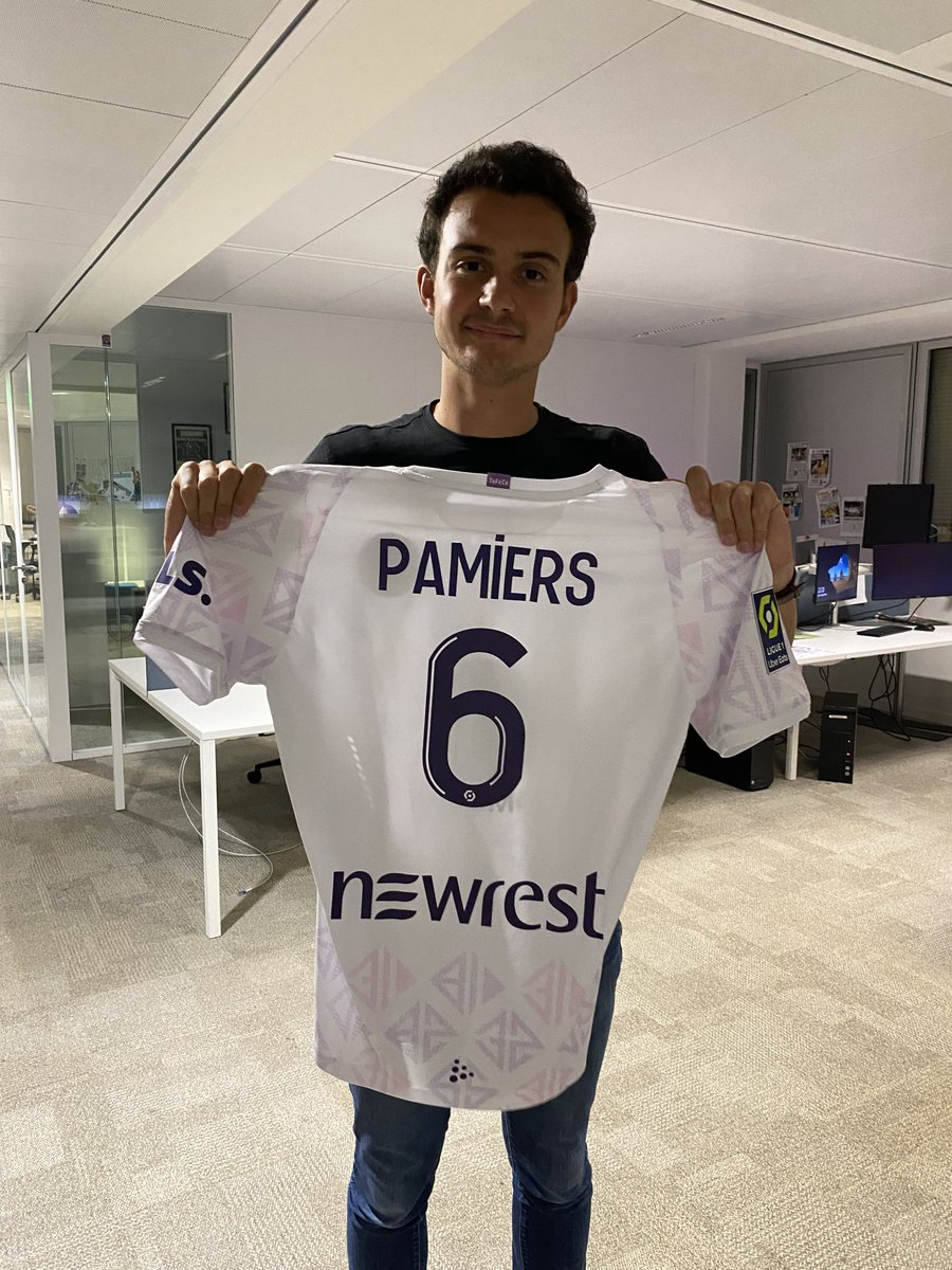 lequipedusoir's tweet photo. 🎁CADEAU🎁

Ce soir dans l'#EDS, on vous fait gagner le maillot third 2023 de @ToulouseFC floqué Pamiers ! 

Pour participer : RT + FOLLOW @lequipedusoir https://t.co/kjMgslRTMV