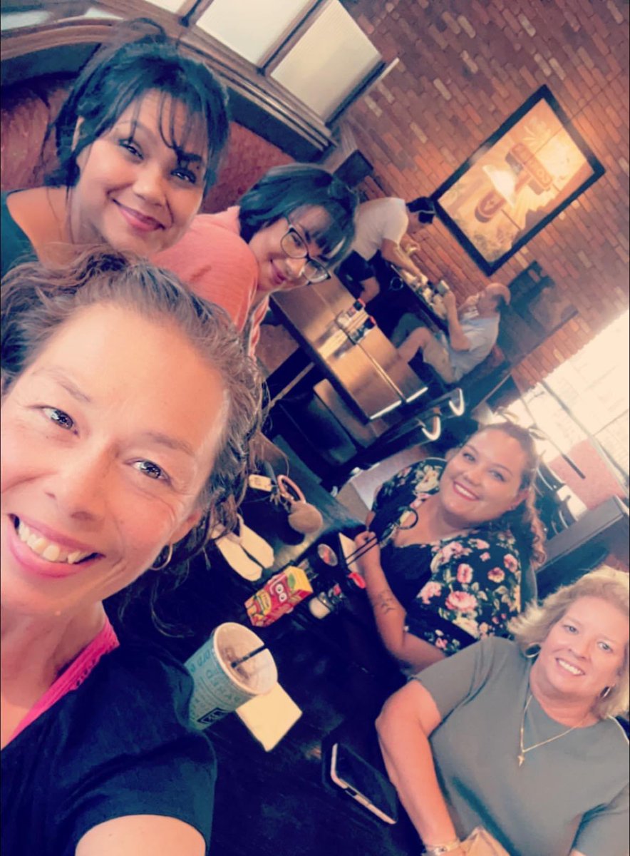 aromo0330's tweet photo. Had the absolute best time catching up with some of my favorite people @redrush27_BNES  @busymommybee @GloriaMarie4888 🖤 love you guys 🥰 #family https://t.co/vIcppQXQvP