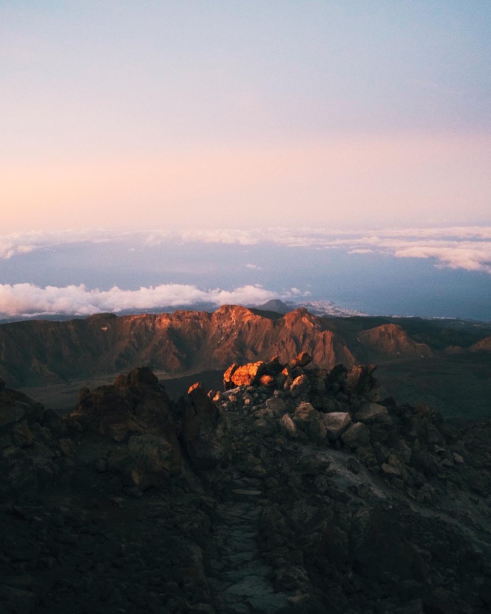 sergioramirezph's tweet image. Amanecer en el Teide ✨