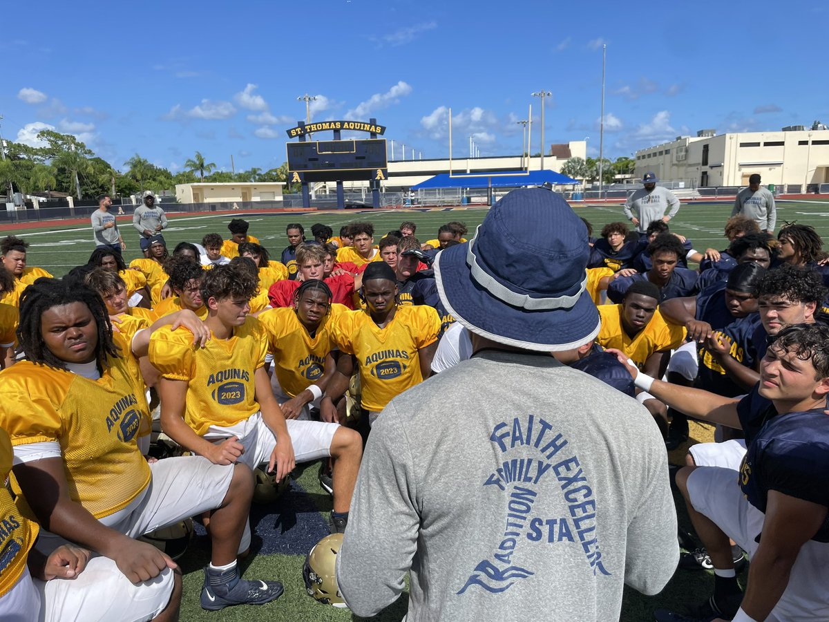 Aquinas Football (@sta_football) on Twitter photo 🔹🔸 Following instructions with the right attitude and mood, increases your probability to improve and get better.🔸🔹
#GANG
#YouGoWeGo
<a href="/CoachHarriott/">Roger Harriott</a> 🔹🔸 Following instructions with the right attitude and mood, increases your probability to improve and get better.🔸🔹
#GANG
#YouGoWeGo
<a href="/CoachHarriott/">Roger Harriott</a>