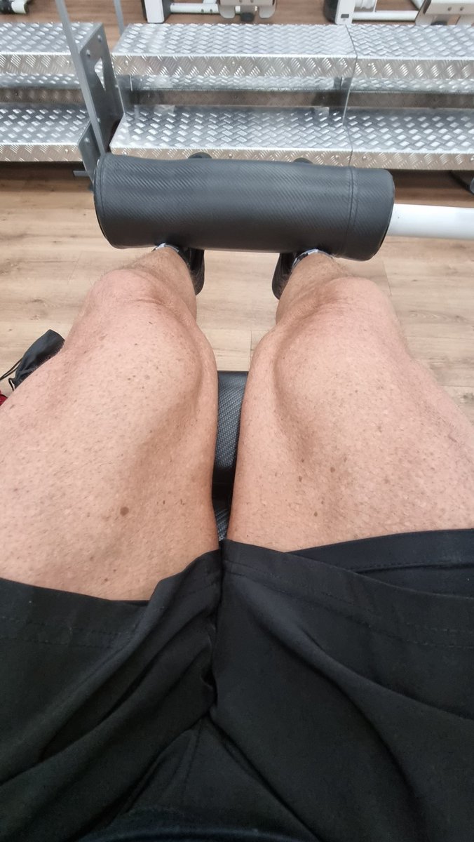 raasmuis's tweet image. Leg day complete. Finish leg day with leg extensions until failure. What a burn.
Legs are on fire. 🔥🔥#progess #stayfit #gym #fitnessjourney.