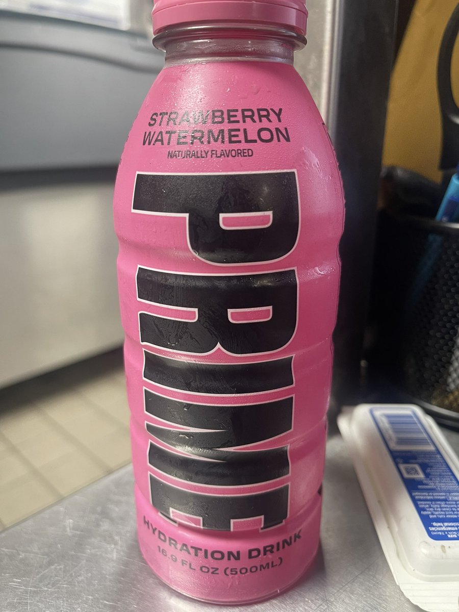 Fortnite_Feet69's tweet photo. This shit taste like chalky ass hole #savekanye https://t.co/FL5uZVHVii