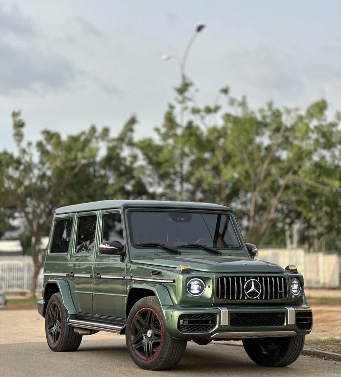 Automall_ng's tweet image. Mercedes Benz G63//AMG 2014 model
Duty: paid 
Location: Abuja 
#fulllist #sanusi #DSS #femifalana 
@__yellows @aisha_yaGuda @el_uthmaan @_hafsat_paki @hayateey1 @indoeishat @MSIngawa @Waspapping_ @miss_ayshatou @BMB1_Official @___Bils @Sarki_sultan @saamaccido_ retweet pls