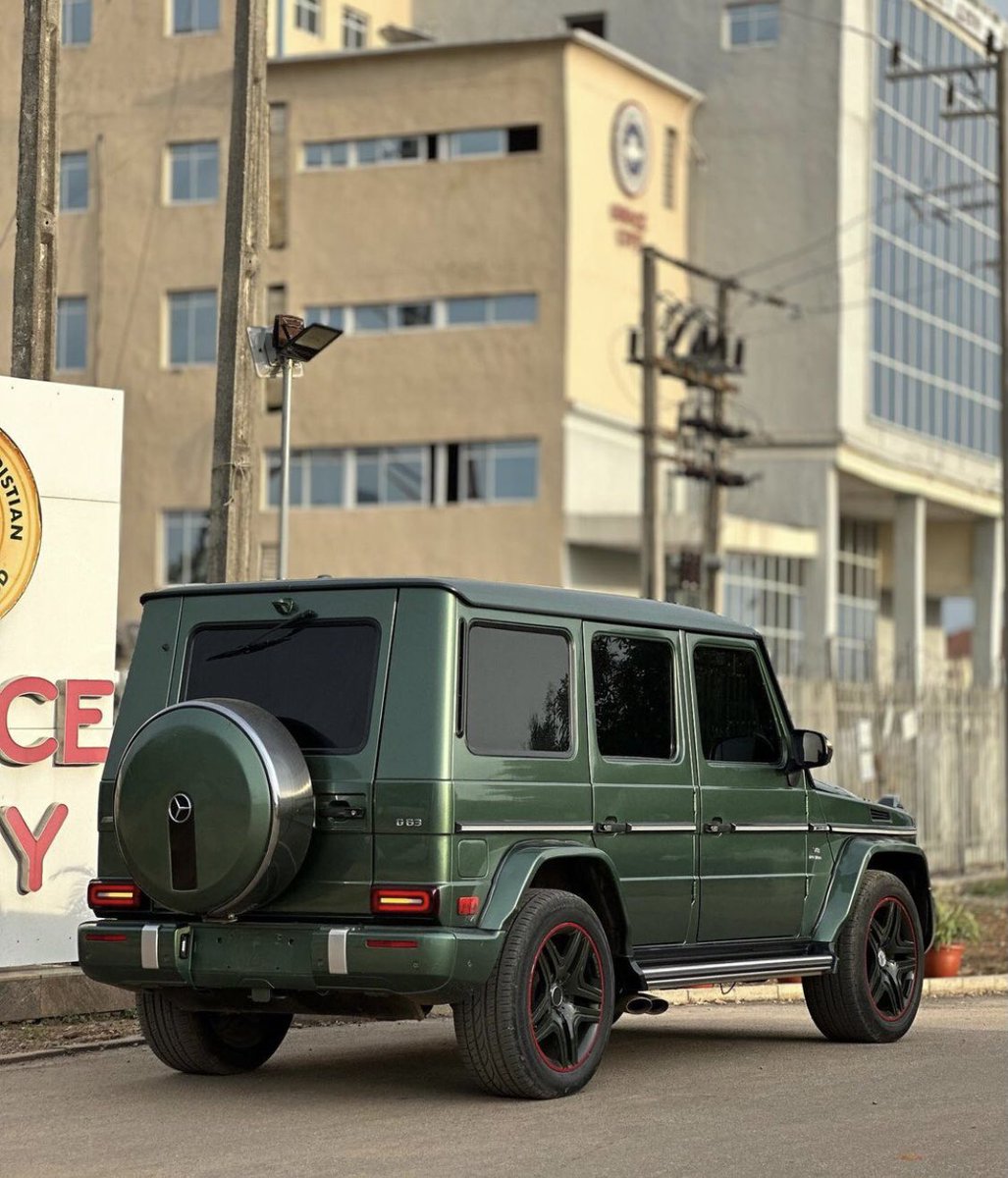 Automall_ng's tweet image. Mercedes Benz G63//AMG 2014 model
Duty: paid 
Location: Abuja 
#fulllist #sanusi #DSS #femifalana 
@__yellows @aisha_yaGuda @el_uthmaan @_hafsat_paki @hayateey1 @indoeishat @MSIngawa @Waspapping_ @miss_ayshatou @BMB1_Official @___Bils @Sarki_sultan @saamaccido_ retweet pls