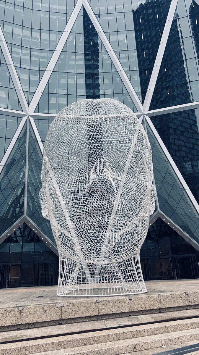 SmileyYYC's tweet photo. #wonderlandsculpture #yyc #Calgary #calgarysmoke #LabourDay2023 https://t.co/elg863OxFb