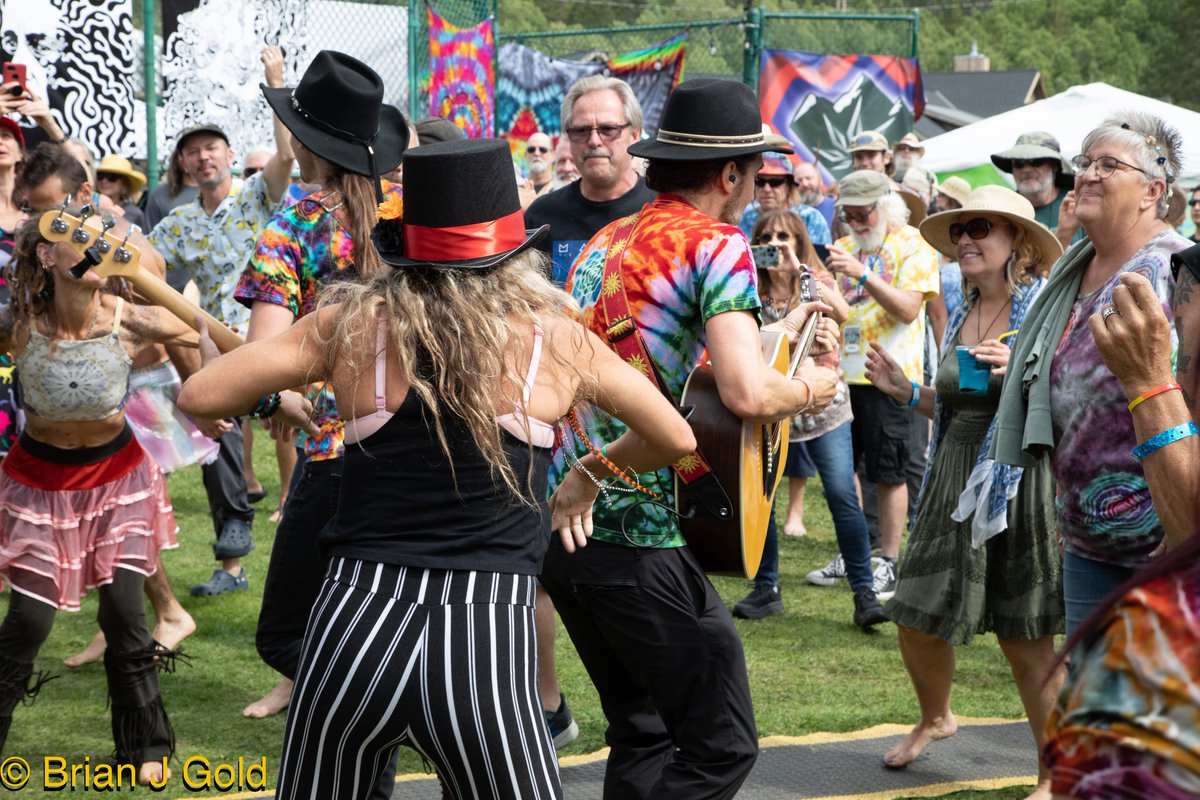 The Storytellers Band tweet media