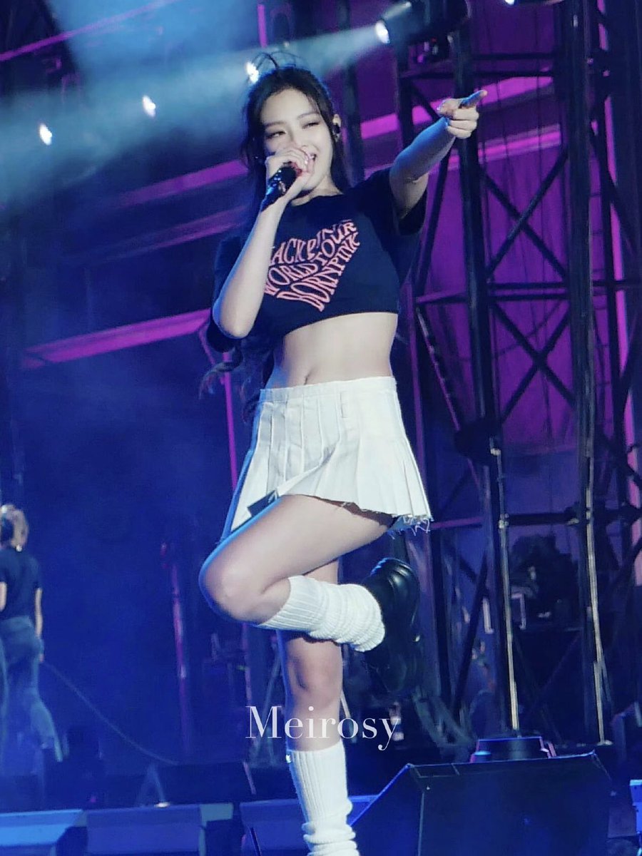 Mind you she left during encore to change her skirt