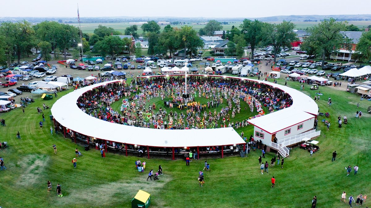 NorthDakota's tweet photo. The United Tribes Technical College International Powwow starts this week! This powwow is one of the largest in the region and brings together champion dancers and drummers from across the U.S. and Canada. Learn more here. 👉 https://t.co/rIKFF4YyeK https://t.co/SnEz060vMh