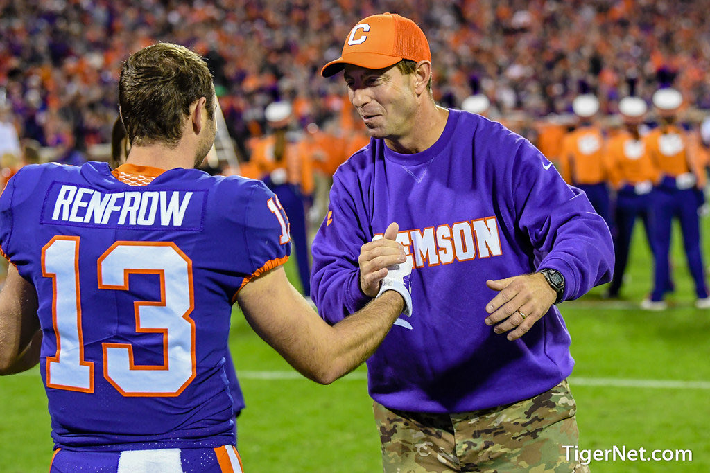 Dabo Uni vs Duke 2018

🧢🟠 Block C
👔 🟣
👖 🟤

Clemson 35 | Duke 6