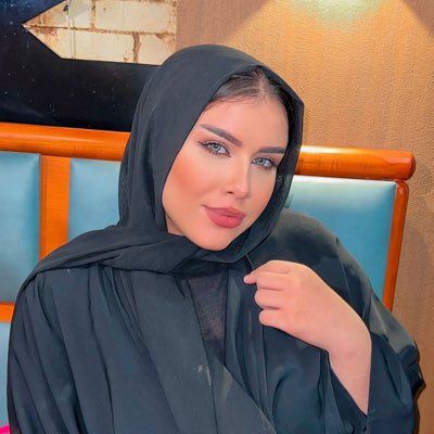 OlaYoussef13's tweet photo. 🖤✨ https://t.co/NY2fwhaRO0