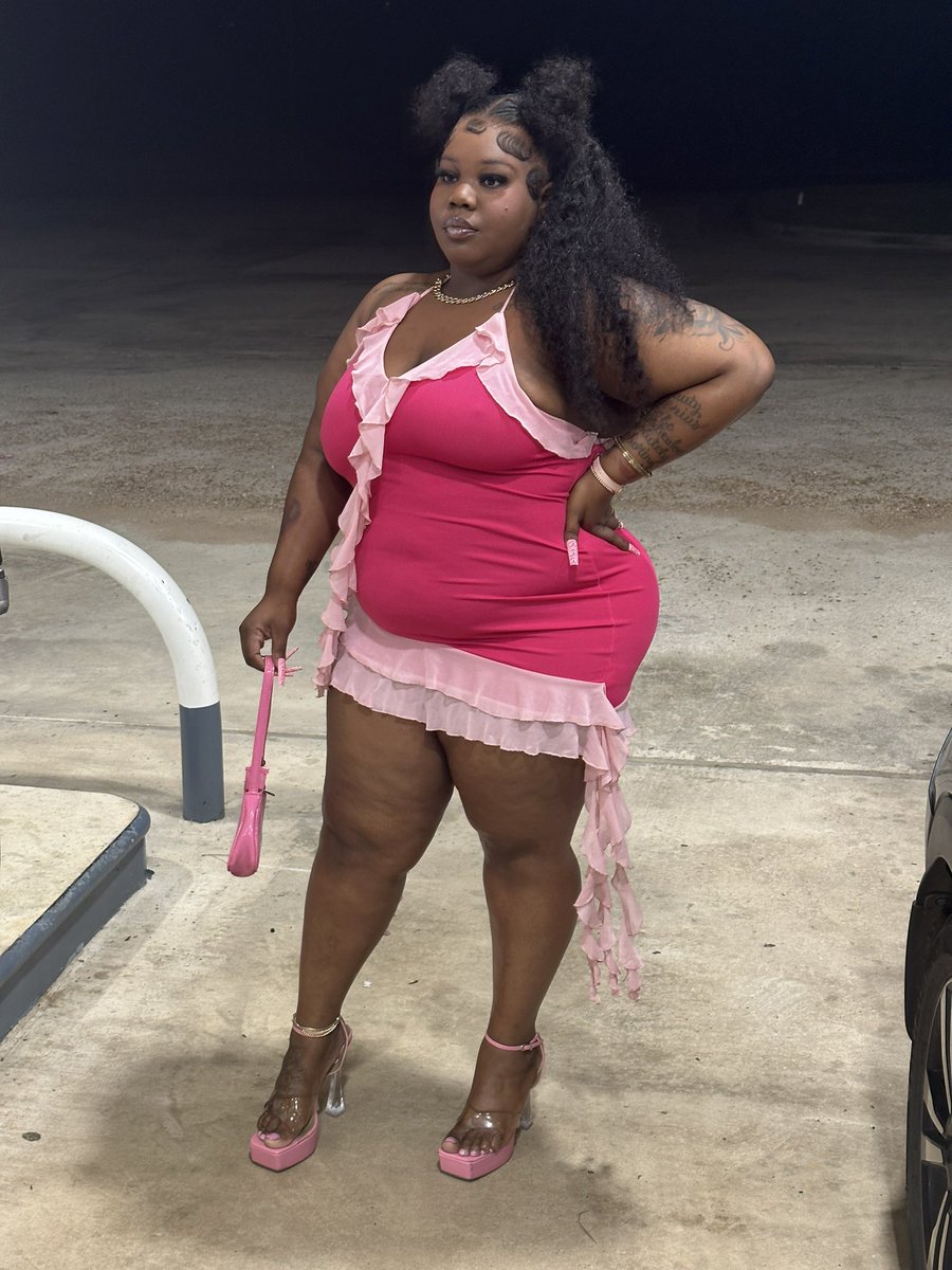 thedeedarnice's tweet photo. …..if he act right he can eat it off the bone 🌸
#BigDB https://t.co/HLvmf4TpJh