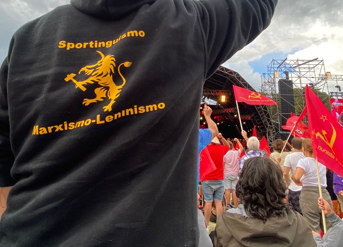 Estivemos presentes na Festa do Avante! a recuperar forças para combater a nova ofensiva lampionico-tripeira que se avizinha. Em breve daremos notícias. O coletivo Marxista-Leninista-Sportinguista VIVE.