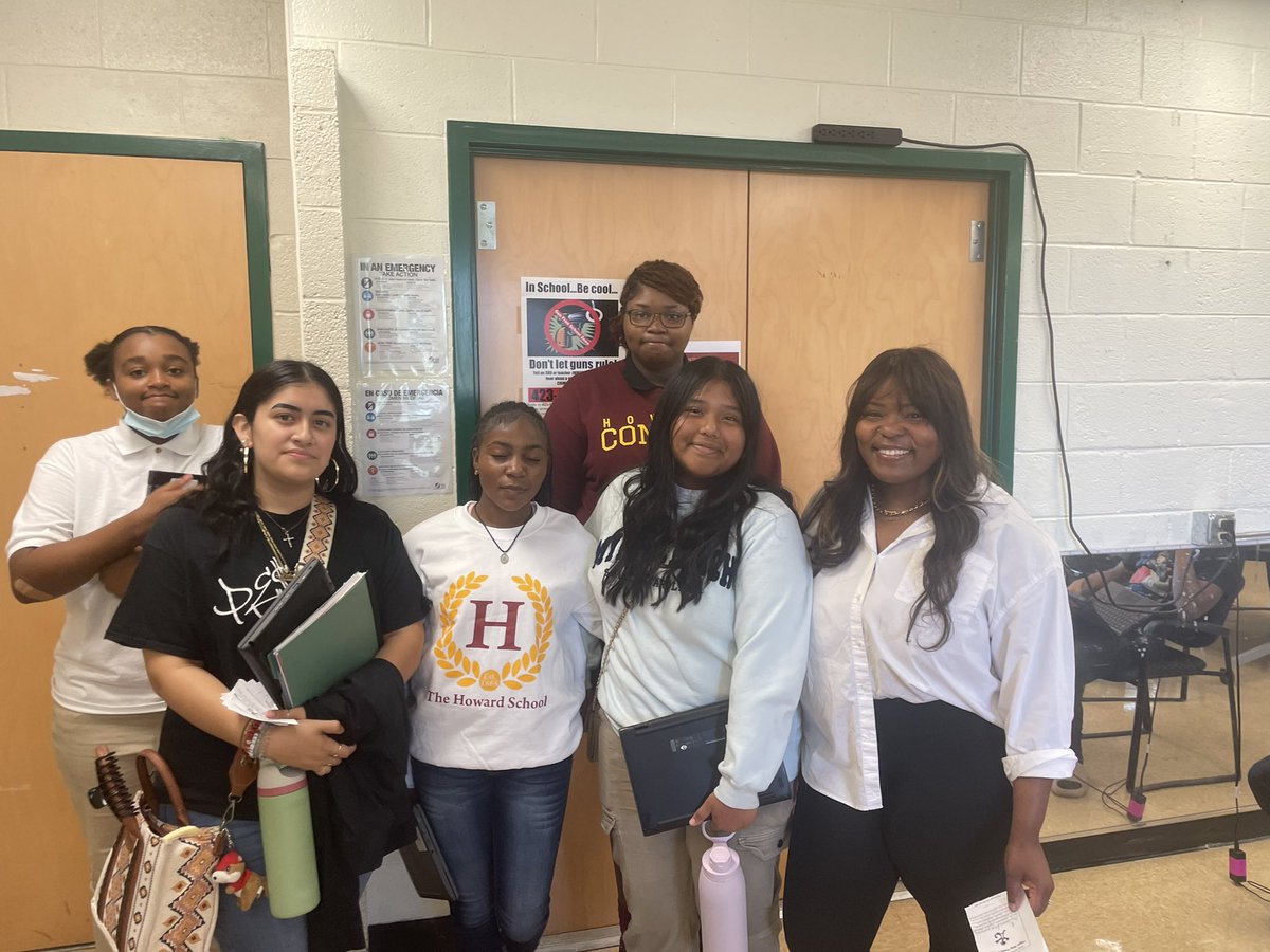 Student Council giving out Teacher of the month awards to our 5 star staff!