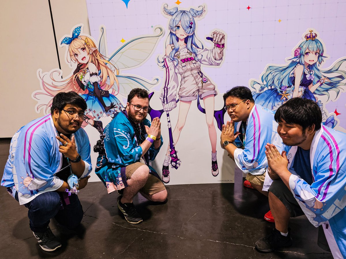 Azuraug_'s tweet photo. Pre #HOPCONcert2 vibes. I can't thank @oimo_0imo enough for busting her ass to make these amazing Happis. The #PomuRainpuff one is just so good!!
#ANIMEImpulseOC2023 https://t.co/bqVb8i0Lr7