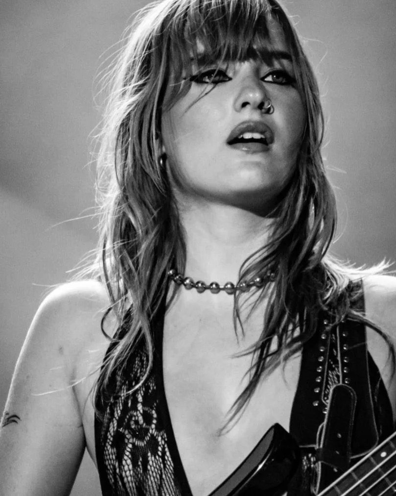 📸 | Victoria De Angelis on the stage at Messeparkplatz P28 - Hanover, Germany. ❤️‍🔥

© hookedonspice