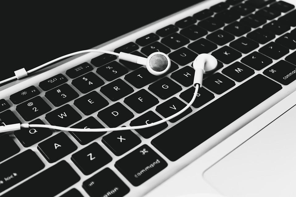 savanttrans's tweet photo. Accurate transcription: medical, legal, business, academic, general.  Accurate word processing. https://t.co/aMfuwzOeRm