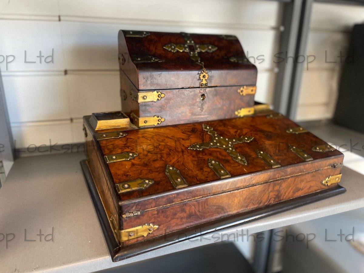 LocksmithsShop's tweet image. Nice project today open and make a key #SkilledTrades #cheamvillage #suttonsurrey  @MLA_locksmiths