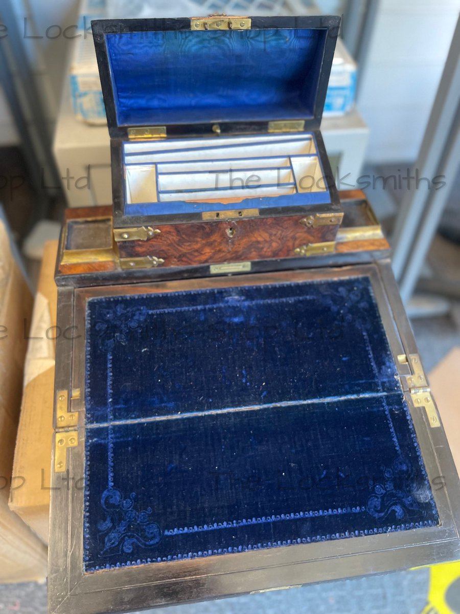 LocksmithsShop's tweet image. Nice project today open and make a key #SkilledTrades #cheamvillage #suttonsurrey  @MLA_locksmiths