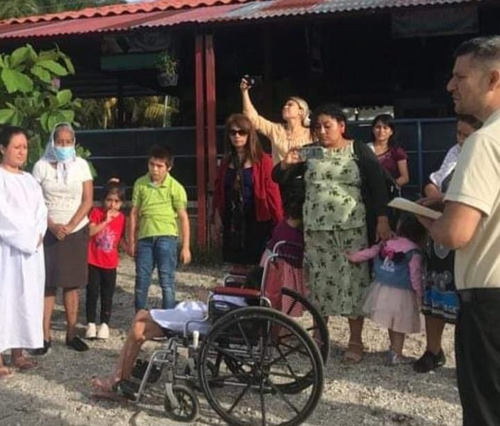 SamaritanosP's tweet photo. #DIOSESBUENO siempre con el mandato de Dios de ayudar al prójimo ,en esta ocasión entregamos una silla de ruedas. #JUNTOSPODEMOSHACERMAS https://t.co/cjoNN78Cgf