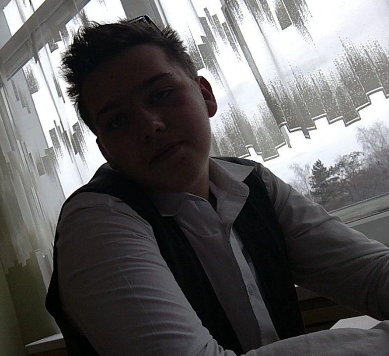 irrelevant52's tweet image. Не совсем детство, но фоток раньше у меня тупо нет