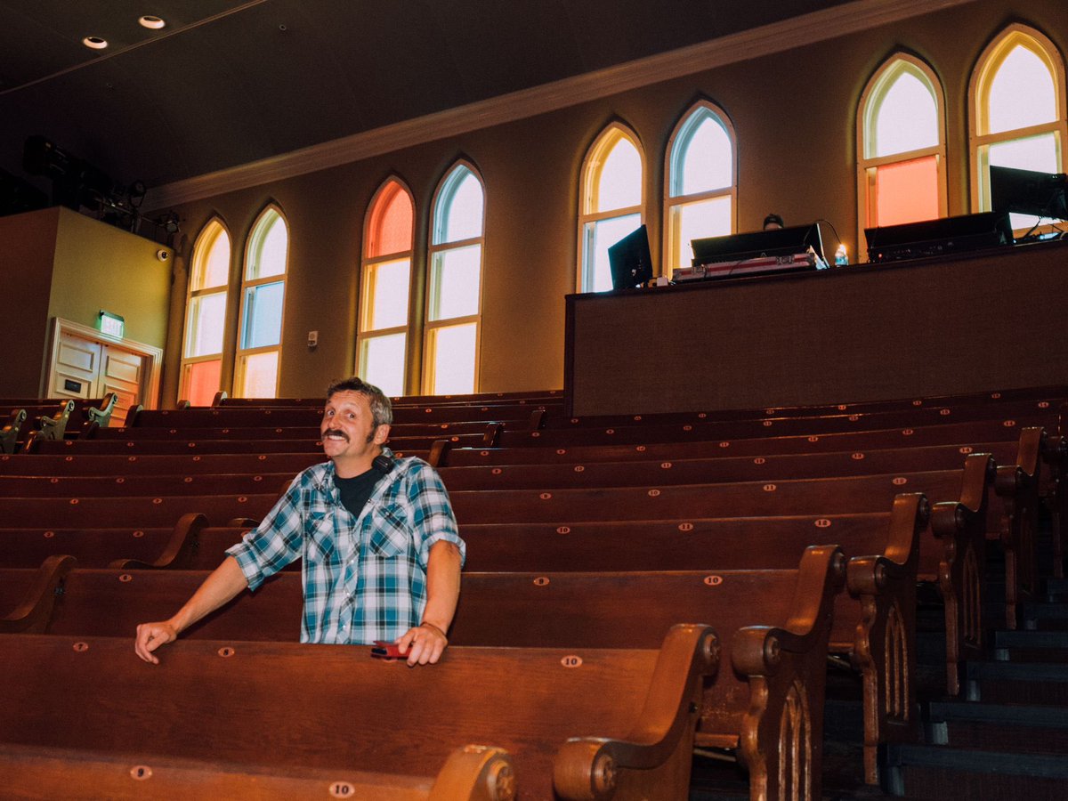 Nashville - last tour shows at the legendary Ryman - Bittersweet goodbyes because there’s lots of love going round - ❤️☀️ feeling the glow 📸 Brad Cauchy