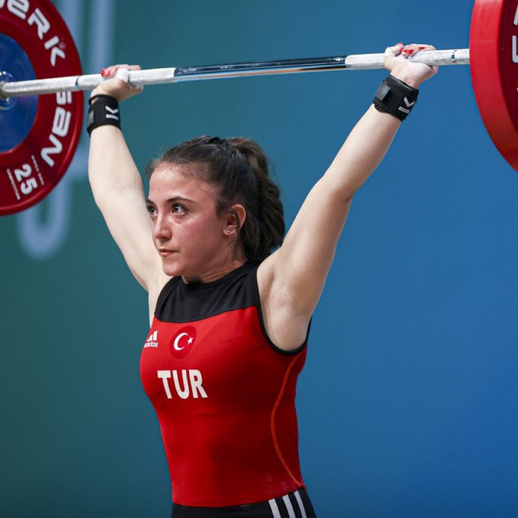 Başarılarıyla gururlandığımız Cansu'dan bir tarihi başarı daha! 👏🇹🇷

Dünya Halter Şampiyonası'nın ilk gününde kadınlar 45kg'da mücadele eden Giresunlu Milli Sporcumuz Cansu Bektaş, koparmada 75kg, silkmede 87kg ve toplamda 162kg ile 3 bronz madalya kazandı. 👏🏻