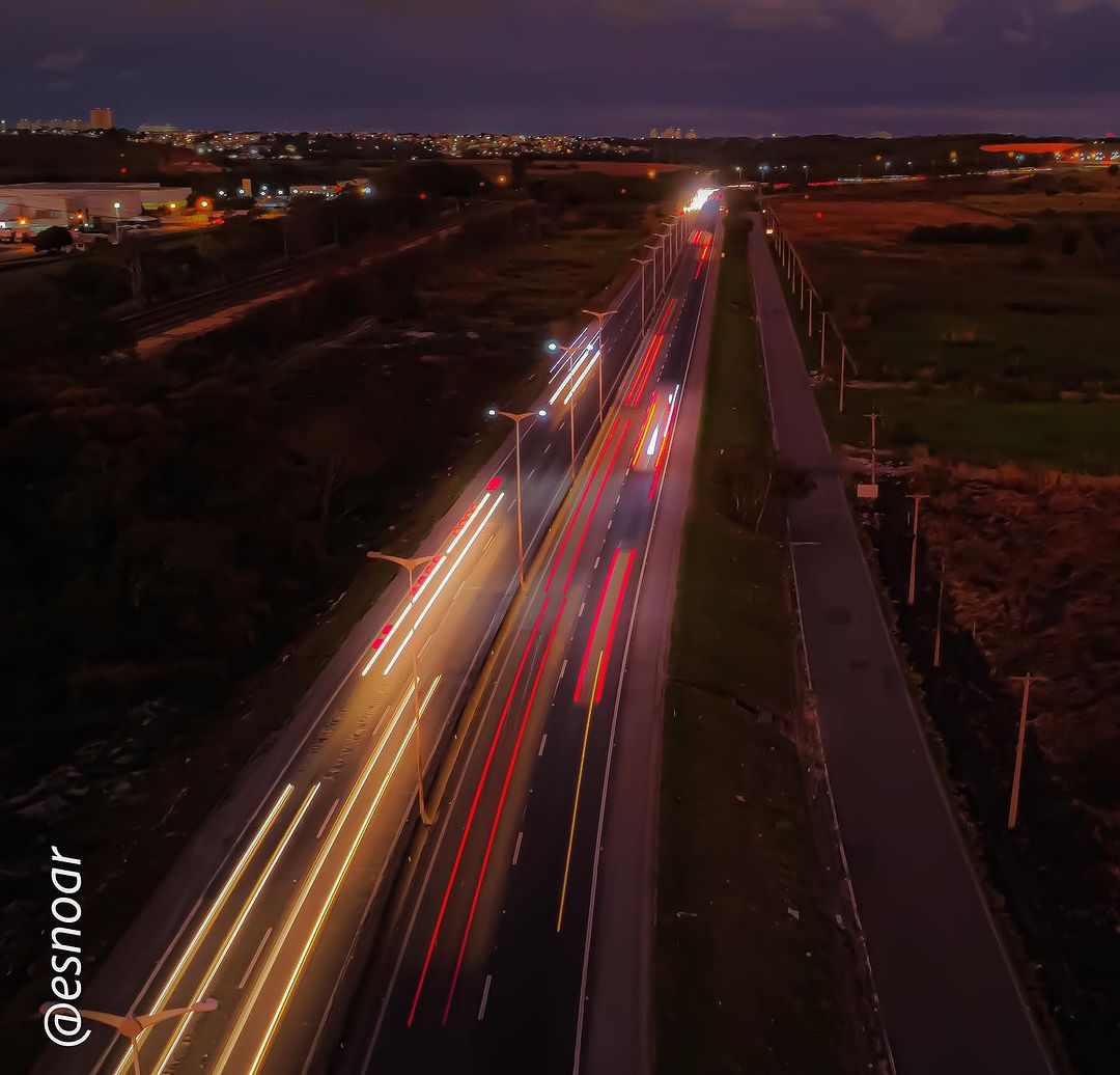 A BR 101, na Serra, vista por um outro ângulo, em registro do instagram.com/esnoar 📸 

Quem aí reconhece em qual trecho da rodovia foi feito o clique?