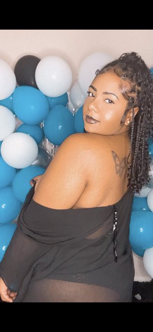 You gottah earn what you eat 😗😌💦 Pic number 1 or 2 !!?!?👀 https://t.co/G0usGYxmmJ<a href="/tag/theceilingchallenge"class="tags"><span>#theceilingchallenge</span></a>