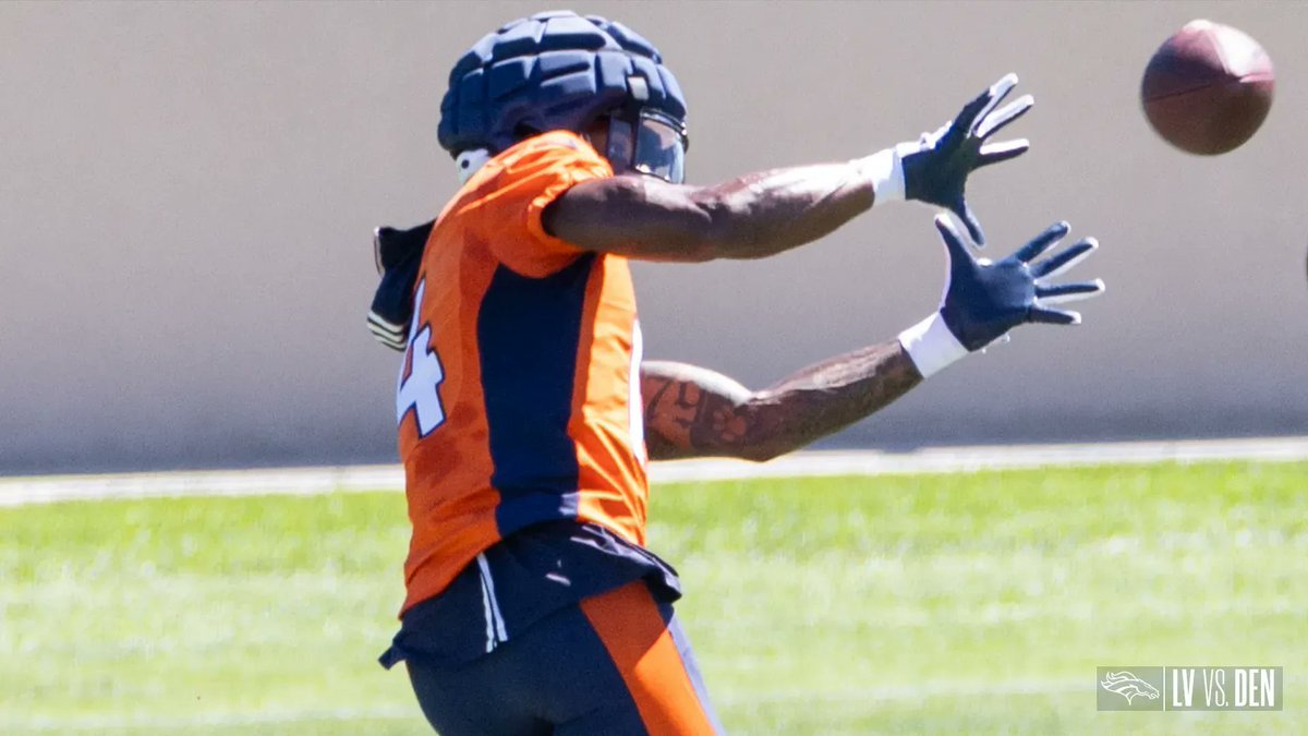 Broncos's tweet photo. Week 1 work. 💪

📸 » https://t.co/UjqHFKYrPu https://t.co/GQ3kKFMvoQ