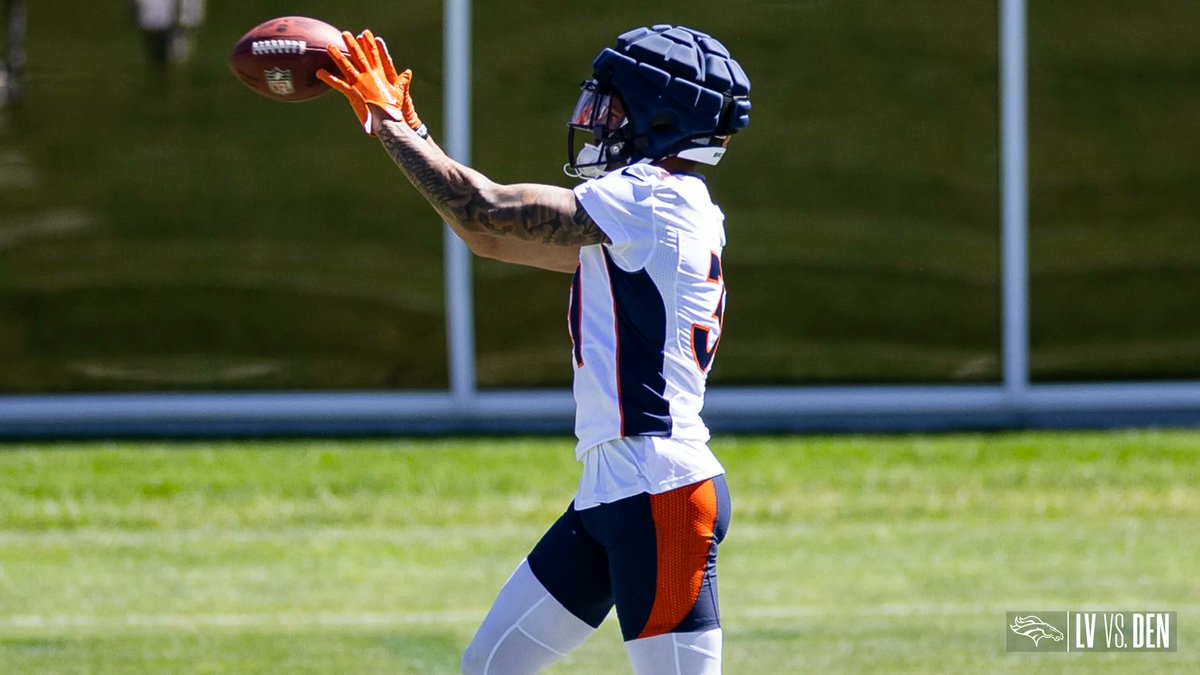 Broncos's tweet photo. Week 1 work. 💪

📸 » https://t.co/UjqHFKYrPu https://t.co/GQ3kKFMvoQ