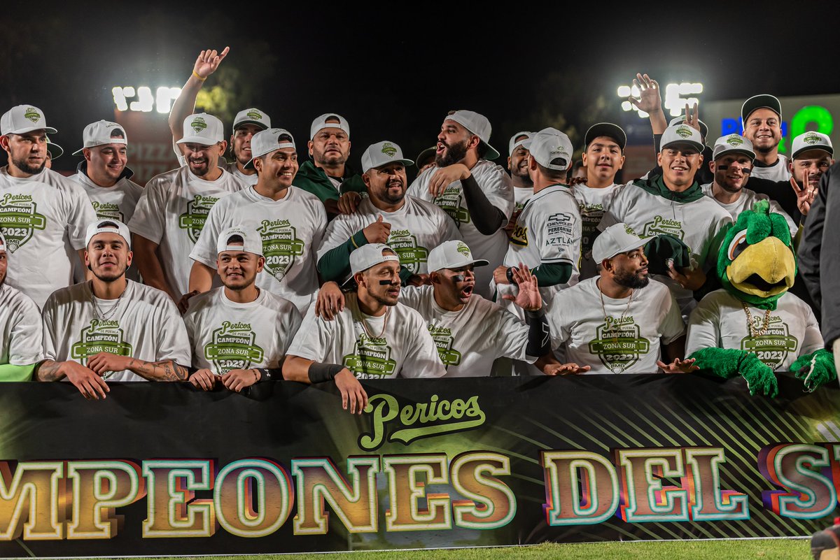 phalcantara's tweet photo. @PalabradelDepor 
@Pericos_Oficial Campeón 
@JCVeraza https://t.co/DZ4WhoiypH