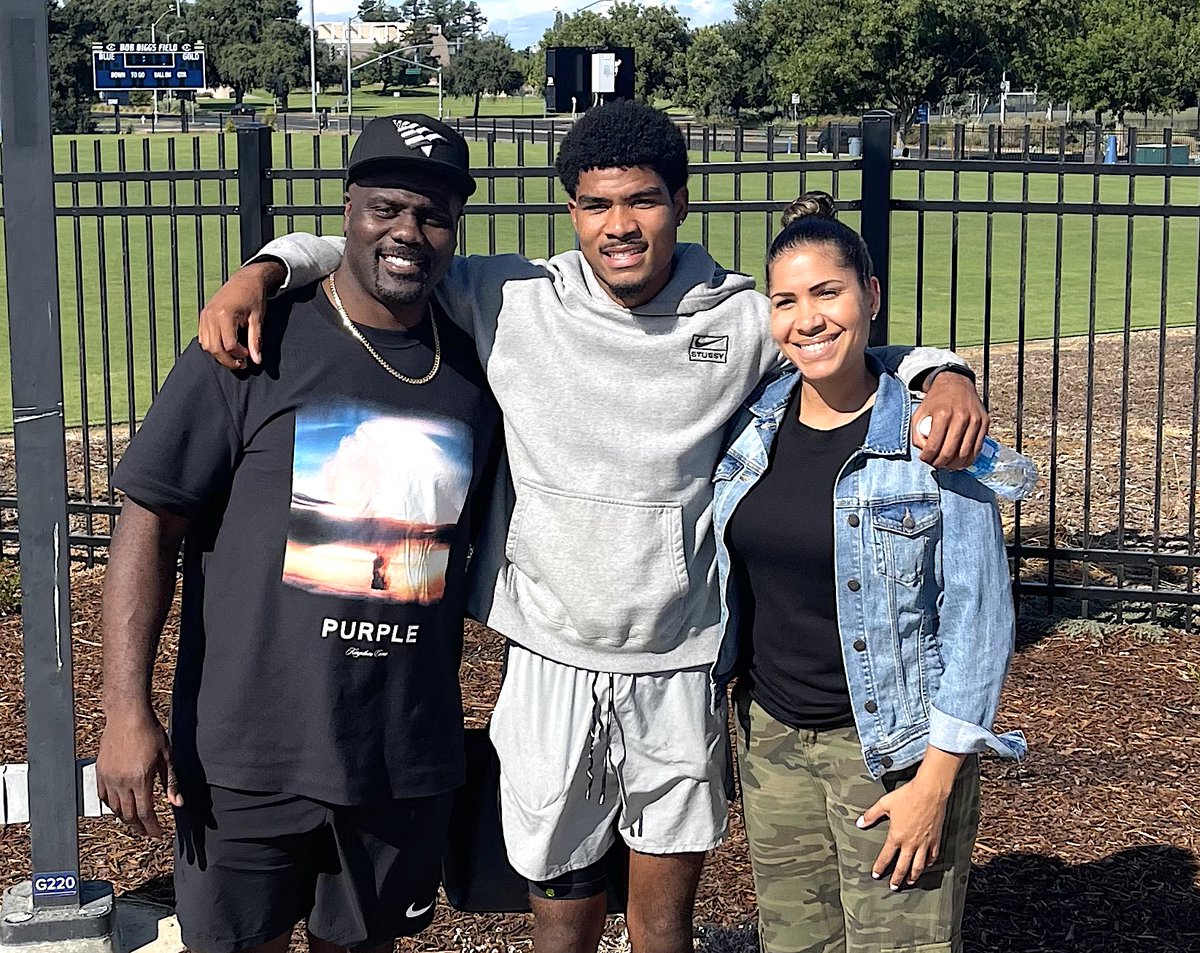 BREAKING: Inglewood (Calif.) QB Damon Wrighster has committed to #UCDavis and broke down why he chose the #Aggies 247sports.com/article/qb-dam…