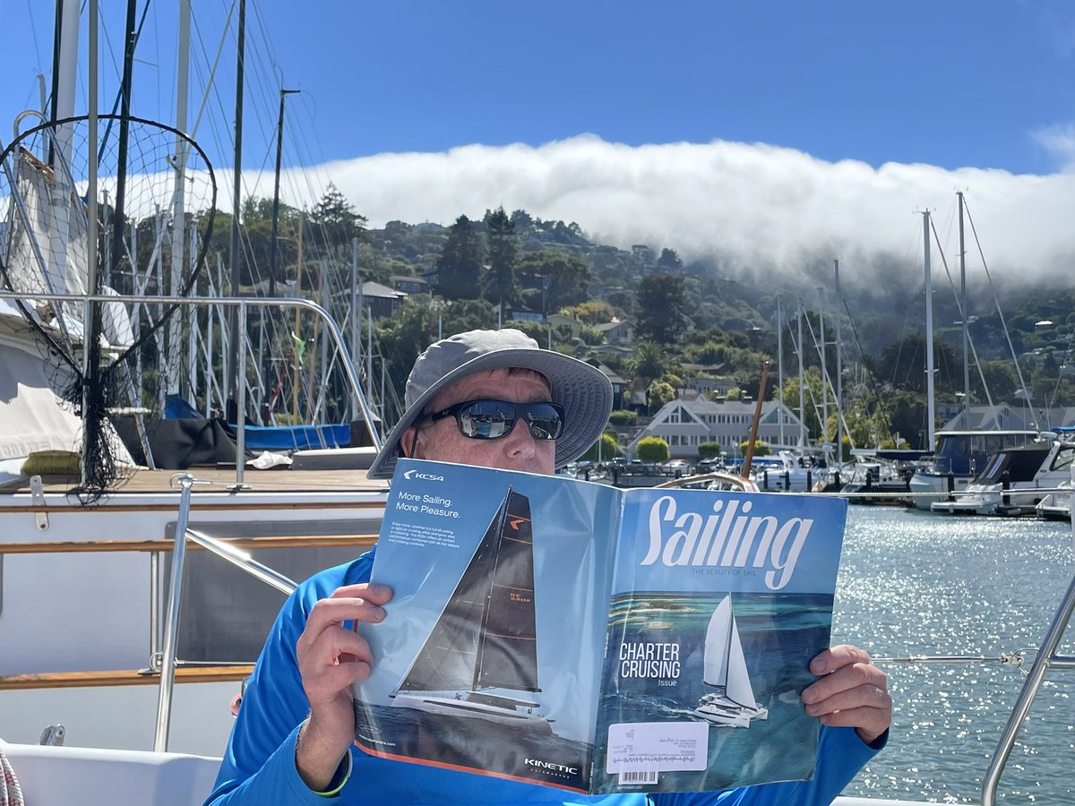 TinaJonesSF's tweet photo. @SAILINGMAGAZINE - Happy Labor Day!   @KarlTheFog is visiting Sausalito, while @StevePayne650 reads his latest issue https://t.co/JpKOcxftnH